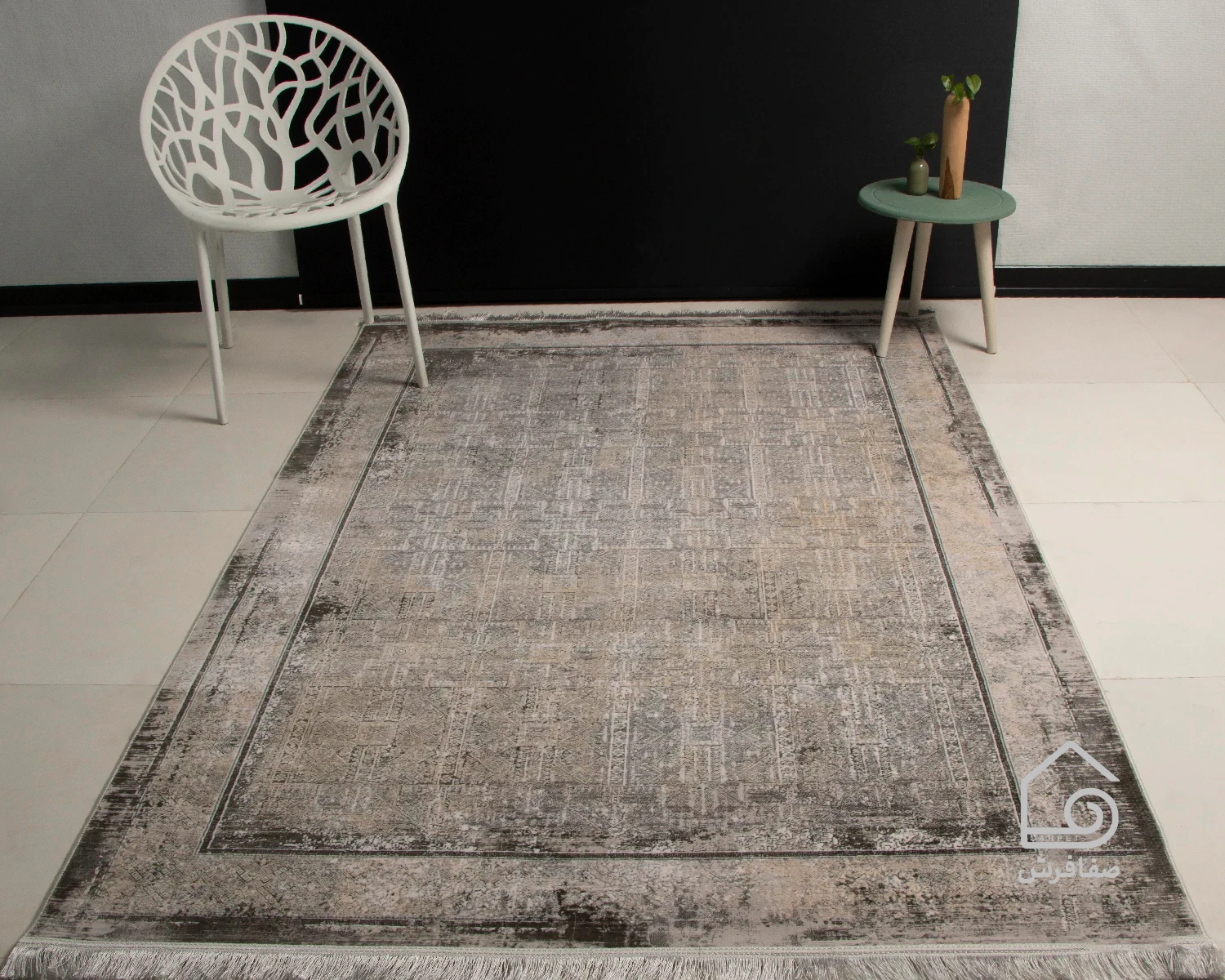 528-9-2.webp فرش وینتیج HBV 528 طوسی ذغالی - تصویر 1